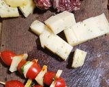 Foto del paso 6 de la receta: Brochette de tomates cherry con queso y albahaca