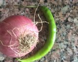 A picture of step 3 of Besan aur beetroot ka cheela.