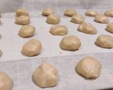 A picture of step 5 of Almond Cookies.