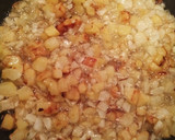 Foto del paso 4 de la receta: Revuelto de espárragos trigueros con patatas fritas