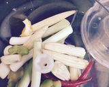 A picture of step 1 of Raggi Veggie cheesy puff pastry.
