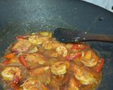 Foto langkah ke 6 dari resep Udang Tumis Pedas Manis.