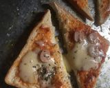 Foto langkah ke 10 dari resep Pizza Roti Tawar.