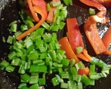 Foto del paso 2 de la receta: Arroz de marisco con espinacas
