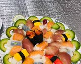 Hình bước làm 4 của món Sushi nhật.Sashimi