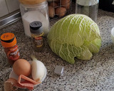 Foto del paso 1 de la receta: Sopa de Repollo con fideos chinos y huevo cocido