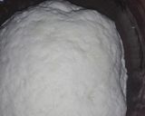 A picture of step 2 of Aloo paratha.
