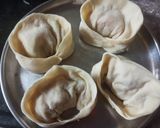 A picture of step 2 of Maggi momos.