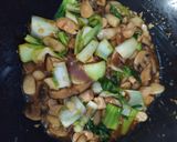 Foto langkah ke 4 dari resep Stir-Fried Rice Cakes (Tumis Rice Cakes/Tteok).