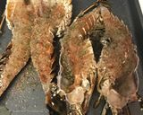 A picture of step 2 of Broiled Lobster.