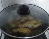 A picture of step 3 of Brinjal Masal-e-daar.