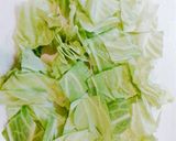 Foto langkah ke 4 dari resep Ayam Koloke Saus Tiram tumis sayur Kubis.