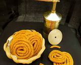 खुसखुशीत चकली (chakali recipe in marathi) रेसिपी स्टेप 3 फोटो 