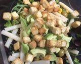 Foto del paso 2 de la receta: Cena en 10 minutos: ensalada completa con pavo