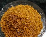 लसूण खोबऱ्याची सुकी चटणी (lasun khobryachi suki chutney) रेसिपी स्टेप 2 फोटो 