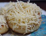 Foto langkah ke 16 dari resep Donat Menul Praktis.
