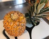 Une image de l'étape 1 de Salade d ananas à l orange et mûres du jardin.