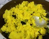 A picture of step 2 of Ulta Vada pav.