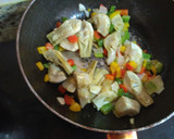 Foto del paso 2 de la receta: Pollo en salsa con cerveza