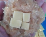 Foto del paso 3 de la receta: Nuggets de pollo rellenos de queso
