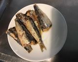 Une image de l'étape 1 de Salade de chêne rouge aux tomates, endives, sardines et feta.