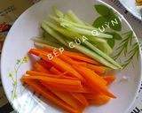 Hình bước làm 2 của món Cơm cuộn
