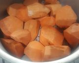 Foto langkah ke 1 dari resep Bola - bola Ubi Coklat Lumer.