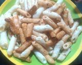 Hình bước làm 3 của món Nui chiên bơ mật ong
