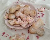 Foto del passaggio 4 della ricetta Mascherine di carnevale (con frolla vegana)