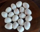 Foto del paso 1 de la receta Huevos de codorniz en bechamel