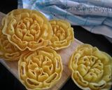 Foto langkah ke 4 dari resep Kembang Goyang.