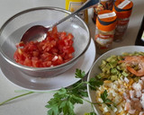 Foto del paso 3 de la receta: Tartar de aguacate y gambas