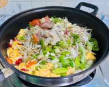 Foto langkah ke 4 dari resep Tumis tauge telur morat marit.