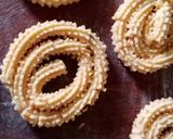 ચોખા નાં લોટ ની ચકરી (Chokha Flour Chakri Recipe In Gujarati) રેસીપી સ્ટેપ2ફોટો