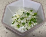 รูปขั้นตอนการทำที่ 1 ของ ข้าวผัดกิมจิ 김치 뽁음밥