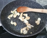 Foto del paso 2 de la receta: Cinta de lomo con salsa de ajo y champiñones