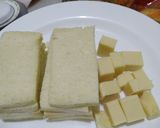 Foto langkah ke 1 dari resep Puding strawberry cheesecake roti tawar.