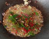 Foto langkah ke 4 dari resep Ayam Goreng Cili Padi.
