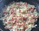 Foto del paso 1 de la receta: Macarrones con carbonara de cebolla