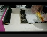 Foto langkah ke 4 dari resep Sushi simple.