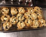 Une image de l'étape 6 de Bouchées feuilletées à la truffe, feta et sésame.