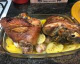 Foto del paso 9 de la receta: Codillos de cerdo al horno