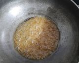 A picture of step 2 of Rose shaped oats granuola with buttermilk.