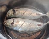 Foto langkah ke 2 dari resep Ikan Selar Kukus Sambal Kecap.