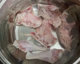 Foto langkah ke 1 dari resep Soup Ayam Kampung Rumahan.
