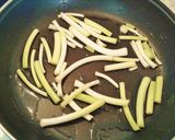Foto del paso 4 de la receta Salteado de setas y gambas con ajetes