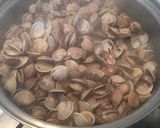 Foto del passaggio 1 della ricetta Pasta asparagi e vongole