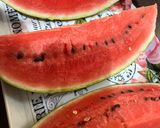 عکس مرحله 1 از دستور برش هندوانه یلدایی