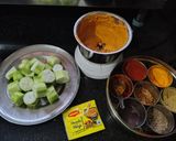 A picture of step 1 of ગ્રેવીવાળું ગલકા નું શાક.