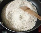 A picture of step 1 of Til ladoo.